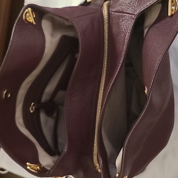 Michael Kors Plum Leather Shoulder Bag with Gold Accents - Picture 2 of 9